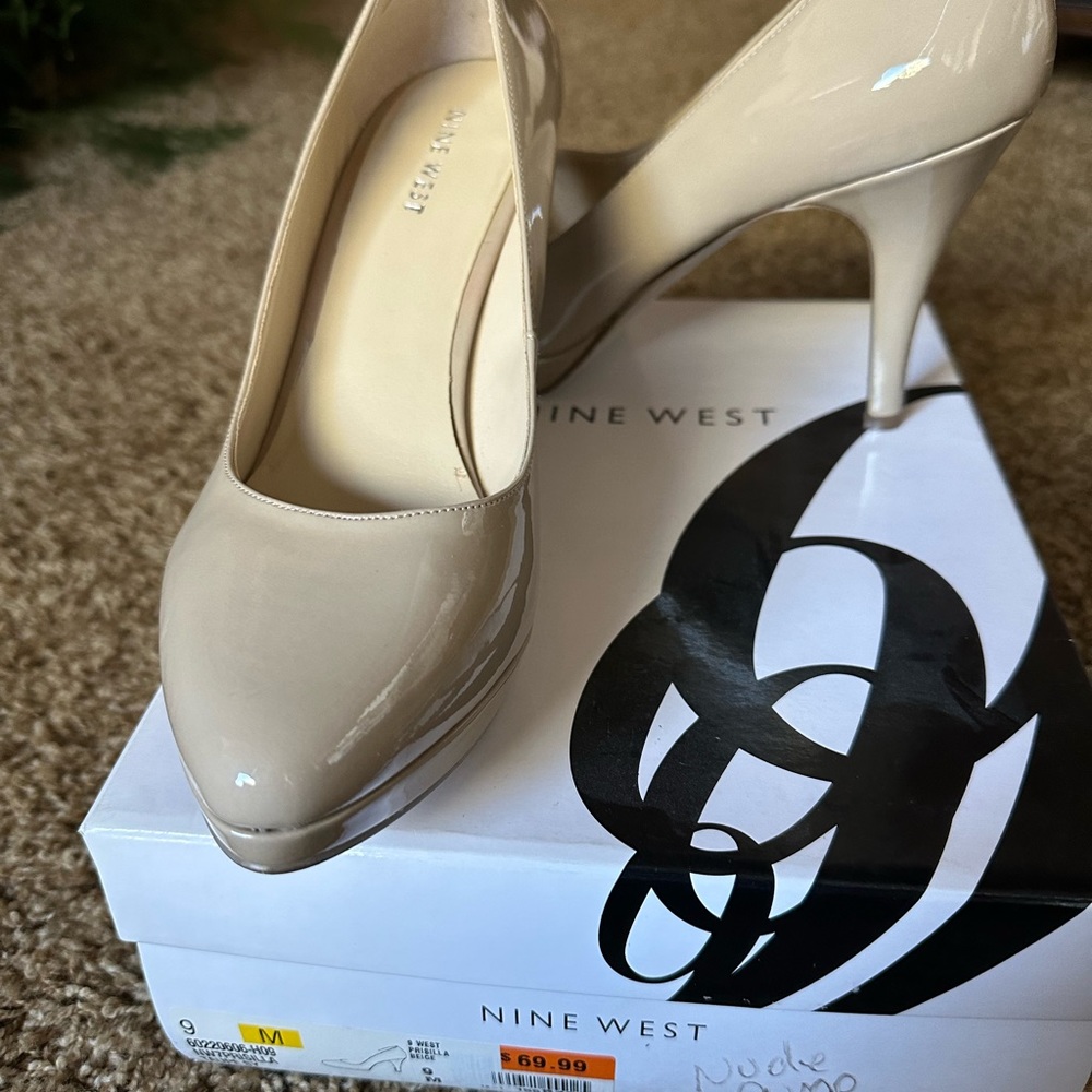 Nude Pumps - image 5